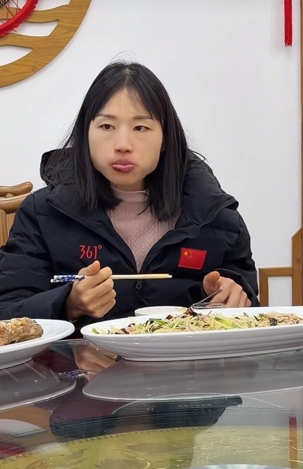 10倍杠杆配资平台 “最快女护士”新年夺冠后开启旅游直播！主办方称非商务合作